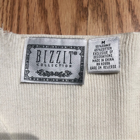 Vintage Short Sleeve Embroidered Cardigan - Picture 5 of 7